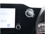 ポケットやバッグからキーを出さずにスマートに乗り込め、ボタンプッシュでおしゃれにエンジンスタートです。盗難防止イモビライザーも装備で安心です!
