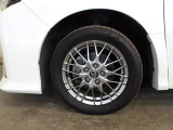 純正16インチアルミホイール装備です☆