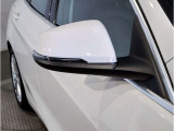 【BMWミラー】視認性の高いスタイリッシュなミラー。自動防眩機能も付いており夜間のドライビングをサポートします。