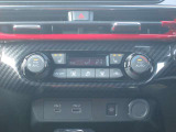 温度管理のしやすいオートエアコンです。前席はシートヒーター装備