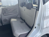 【 セカンドシート 】2列目も広々お乗りいただけます。