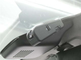 【ドラレコ搭載車】今や必需品のドライブレコーダー搭載車です。万が一のトラブルのときにも役に立つドライブレコーダーを装備しています。側面衝突や幅寄せ・割り込み対策に!