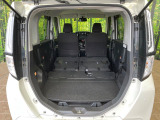 後席を格納すると、これだけの広さが!シーンに合わせたシートアレンジで、大きな荷物も積むことが出来ます♪