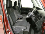 当社の中古車はシートを外して隅々までキレイに仕上げてあります。