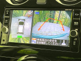 【アラウンドビューモニター】専用のカメラにより、上から見下ろしたような視点で360度クルマの周囲を確認することができます☆死角部分も確認しやすく、狭い場所での切り返しや駐車もスムーズに行えます。