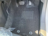 純正フロアマット