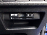 【ETC車載器】もはや必須アイテムのETCを搭載!高速道路のご利用時にとても便利!わずらわしい料金所での現金支払いが不要となりスムーズに通過できます♪