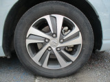 純正15インチアルミを装着!お洒落は足元から♪♪