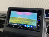 【バックカメラ】リバースにするだけで映ります、後方の安全確認や、狭い駐車場での車庫入れ、雨の日や夜間など視界の悪い時に便利です!安全にバックする為には欠かせない装備です。