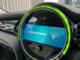 弊社お客様より頂いた下取車やデモカーが在庫の殆どを占めています。車の経歴や整備記録が分かり、ご安心してお車をお選び頂ける正規ディーラーならではのラインナップでございます。