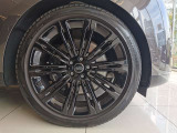 【23インチオプションホイール】グリップ力もある大口径のアロイホイール当モデルとかなりマッチしております。