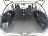 リヤシートを両方倒せば大きな荷物も車載可能です♪