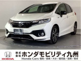 フィットHV S ホンダセンシングです。ホンダセンシングを標準装備したこの車両は、パドルシフト、クルーズコントロール、アルミホイール、LEDヘッドライト等、装備も充実です。
