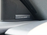 BOSEサウンドシステムを搭載しています。BOSE社と共同開発により車種専用チューニングが施されています。良質なサウンドでお好きな音楽をお楽しみください。