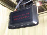 ドライブレコーダー装着車両です