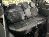3列目シートはもちろん状態良好☆大人でもゆったりと座って頂けますので、大人数でのお出かけもラクラクです♪ご家族で、気の知れた仲間で、ドライブに行くのが楽しみですね♪