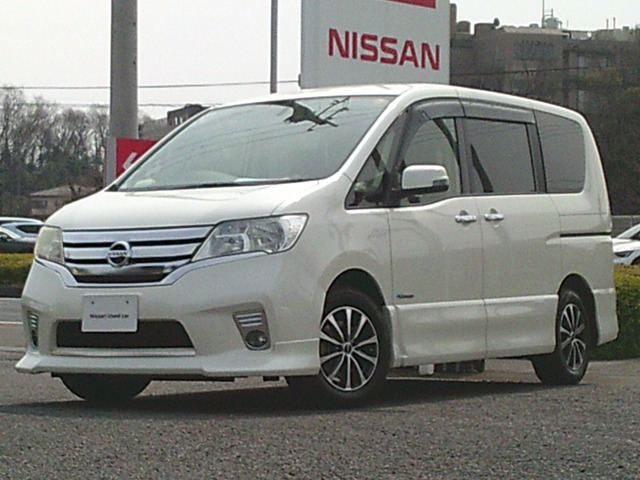 セレナ 2.0 ハイウェイスター S-HYBRID Vセレクション 