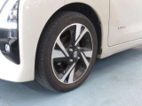 ◆アルミホイール◆純正のアルミホイールが標準装備で付いています!ホイルだけで見た目がとてもスタイリッシュです★