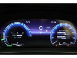 とっても見やすいメーターです。夜間時はラグジュアリーな気分にさせてくれる照明が魅力ですので、夜のドライブも楽しみになりますよ♪