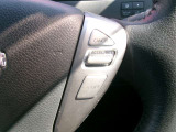 ステアリングスイッチ付きです♪ハンドルから手を放さずにオーディオ操作やメーターディスプレイ操作ができるので、安全です!
