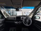 インパネ周りのお写真です。 視界が広く運転もしやすくなっております♪