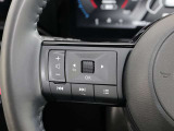 便利なステアリングスイッチ装備です。