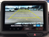 バックモニター装備。画面にて後方の確認が行えるので、バック駐車や車庫入れの際には重宝します。車の運転に慣れない方でも安心のガイドライン表示機能付。