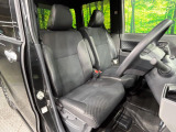 運転席シート廻りは使用感も少なく、良好な状態となっています。丁寧に使われていたことがよくわかりますね。