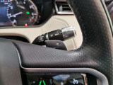【パドルシフト】スポーツカーにある装備でステアリングから手を放すことなくシフトチェンジが可能な人気快適機能になります。