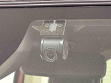 事故直前・直後のデータを記録しておくことで、客観的な検証を行うことができるドライブレコーダーが付いてます。保証は修理保証のみとなります。
