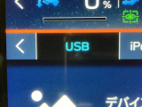 USB接続できます。スマホと接続して音楽を楽しんでください。