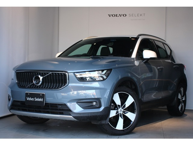 XC40 B4 AWD モメンタム 4WD 