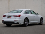 Audiが指定する独自の条件を全て満たした車だけが、認定資格を持つテクニシャンの手による100項目にも及ぶ点検・整備のプロセスを受け、お客様のもとへ届けられます。