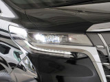 高輝度で点灯速度が速く、消費電力の少ないLEDヘッドランプを搭載しています!燃費向上に貢献する明るいランプです♪おクルマやご購入手続きについてご不明な点がございましたら、お気軽にお問合せくださいませ!