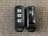 スマートキー付きですからドアロックの開閉およびエンジンスタートが楽々です。電動スライドドアの開け閉めもボタンで操作できます。スペアキーも同じものを用意しております。