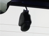 ◆リアにもドライブレコーダーを装備しております◆映像・音声などを記録する自動車用の装置です。もしもの事故の際の記録はもちろん、旅行の際の思い出としてドライブの映像を楽しむことができます。