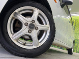 【14インチアルミホイール】外観にマッチしたアルミホイールを装着しております。各種アルミホイールや、スタッドレスタイヤも取扱いしております。是非ご相談くださ