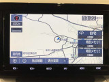 【純正ナビ】人気の純正ナビを装備しております。ナビの使いやすさはもちろん、オーディオ機能も充実!キャンプや旅行はもちろん、通勤や買い物など普段のドライブも楽しくなるはず♪