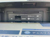 日産純正メモリーナビ・フルセグTV・ブルートゥースオーディオ・ミュジックサーバー・DVD再生などの機能付き!!