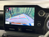 【バックカメラ】駐車時に後方がリアルタイム映像で確認できます。大型商業施設や立体駐車場での駐車時や、夜間のバック時に大活躍!運転スキルに関わらず、今や必須となった装備のひとつです!