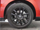 アルミホイール装着車です!これで足元まわりもおしゃれにきまります!