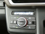 オートエアコン装備です。オートで空調を行ってくれるので車内は、とっても快適!だからドライブもさらに楽しい!