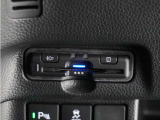 USB接続、スマートフォンの充電等にも便利なUSBチャージャー!使いやすい場所に装備されています。