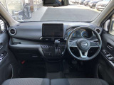 運転席からの視界もよくどなたがお乗りになられても運転しやすい車両になっています☆