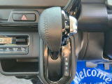 CVT(無段階変速)を搭載。変速ショックが無く加速がとってもスムーズです!エンジン負荷を抑えて、低燃費を実現しています◎