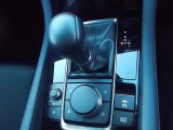 SKYACTIV-DRIVE:DCT、CVT、従来型のATなどすべてのトランスミッションの利点を集約した新世代高効率オートマチックトランスミッションは(燃費の良さ)、(ダイレクト感)、(なめらかな変速)を可能にしています。