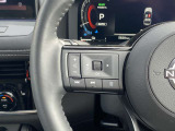 ステアリングスイッチ付でお手元からオーディオ操作が可能です。