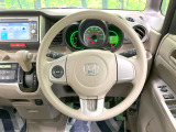 ステアリングも使用感が少なく、きれいな状態となっております♪