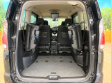 普段のお買い物や通勤、送迎等に十分な荷室スペースを確保しております。セカンドシートを倒すと、大きな荷物の積載も可能です♪
