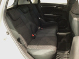 【後席】後席のお足元もとっても広いですよ!♪後席シートも乗り心地OK!ゆったり乗れます♪